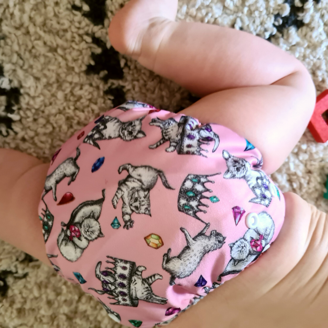 'Kitty Queen' OSFM Side Snapping Cloth Nappy